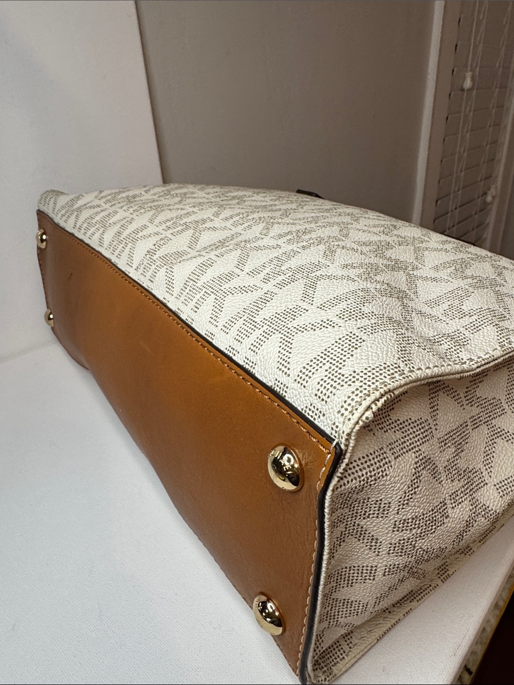 MICHAEL Michael Kors Large Hamilton Tote - Picture 8 of 14